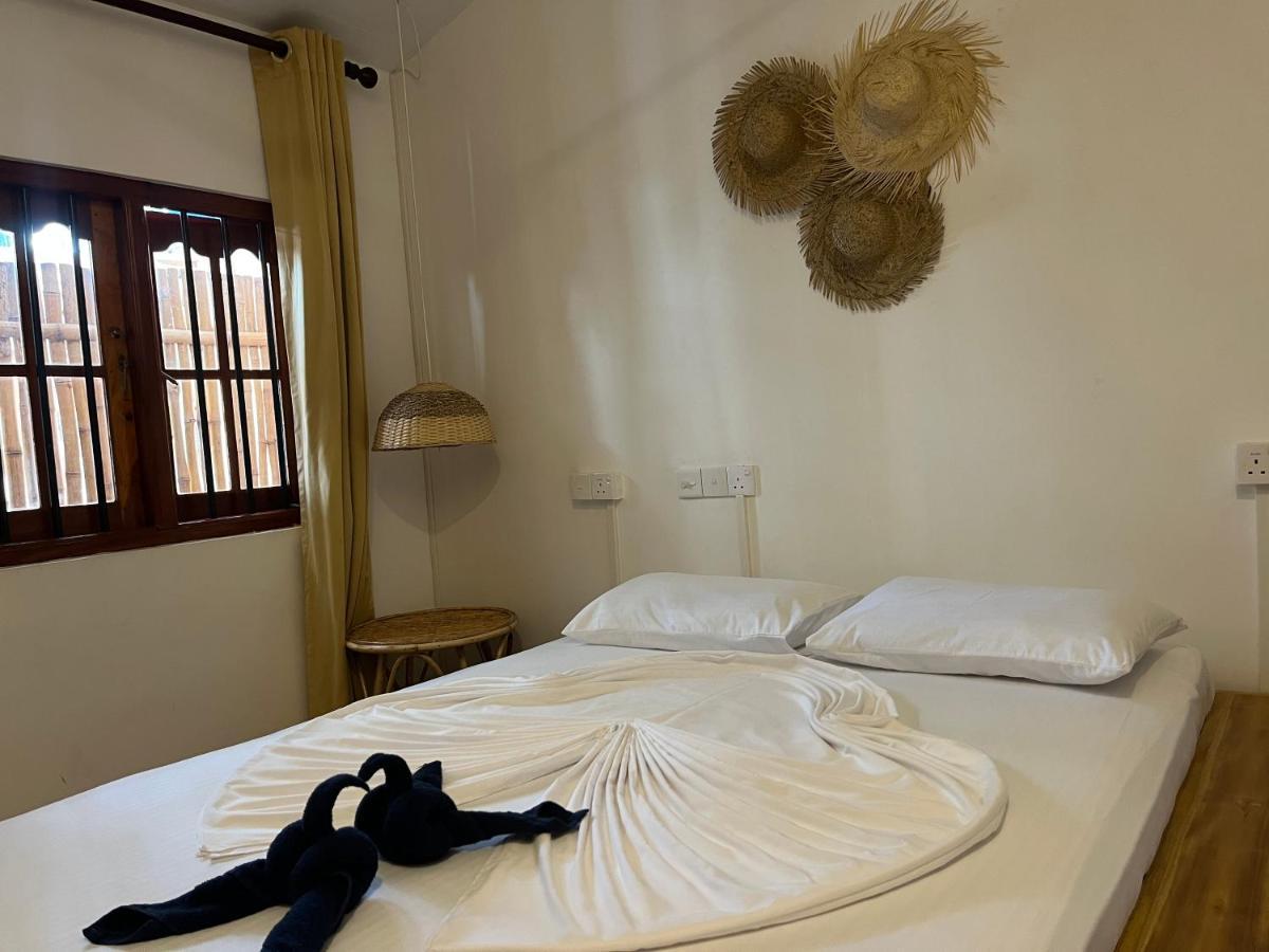 Barefoot Backpackers Hostel Dickwella Exterior photo